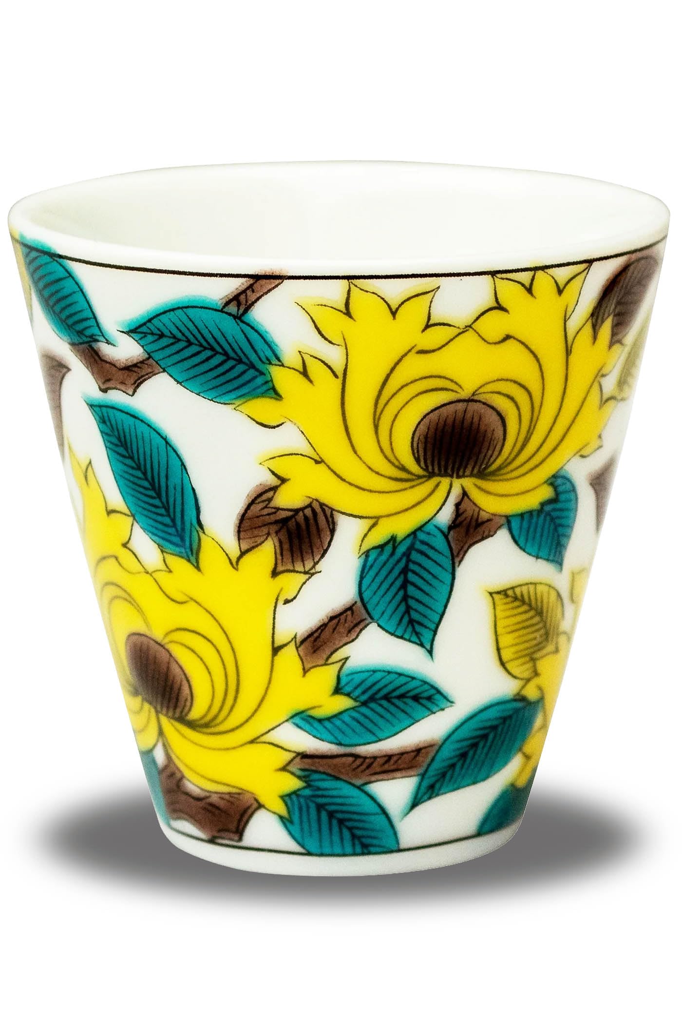 

Waza no Kura: Auspicious sake cup, Kutani ware sake cup with a colorful peony design, made in Japan.