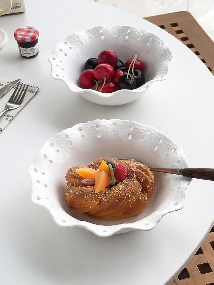 Hollow Out Ceramic Plates French Style Relief New Household 8 Inch Exquisite Dessert Dish High Aesthetic Kitchen Tableware