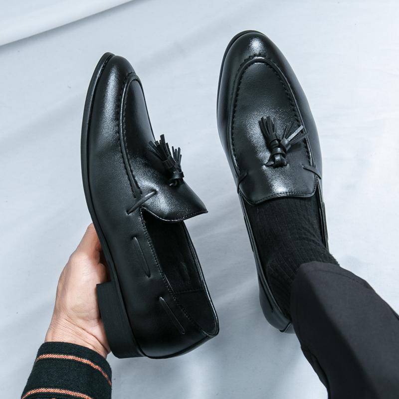 Fashion Men Business Tassel Shoes Men Shoes with Casual Comfortable  Fashionable Pointed Loafers British Banquet Men's Shoes Sizes 38-46