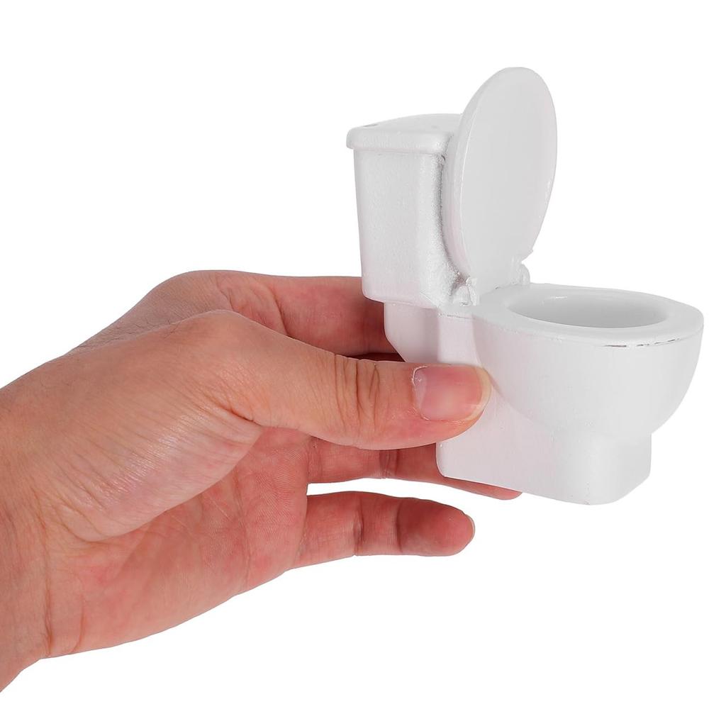 ibasenice Miniature Toilet Model, Toilet Ornament, Micro Toy, DIY, Landscape, Dollhouse Simulation, Resin, House Decoration, Small Item, Accessories