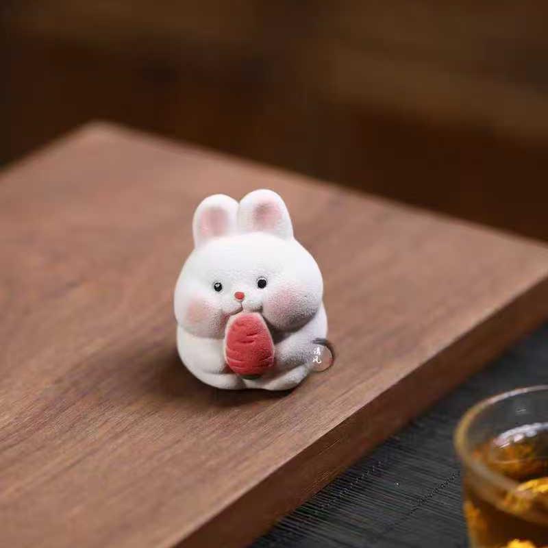 Yixing Zisha Zodiac Rabbit: Elegant Foraging Rabbit for Tea Ceremony Decor