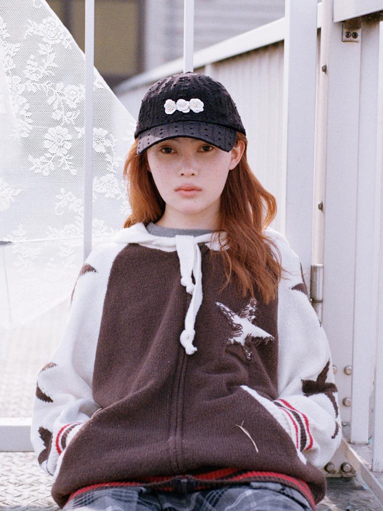 Poejidam Rosette Cap In Black