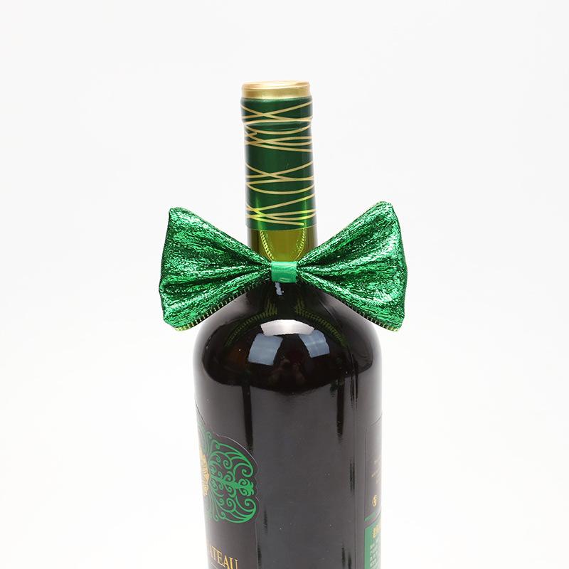Green wine bottle cap, green wine bottle body bow lace decoration, party scene decoration props, exquisite and unique, adding festive party atmosphere