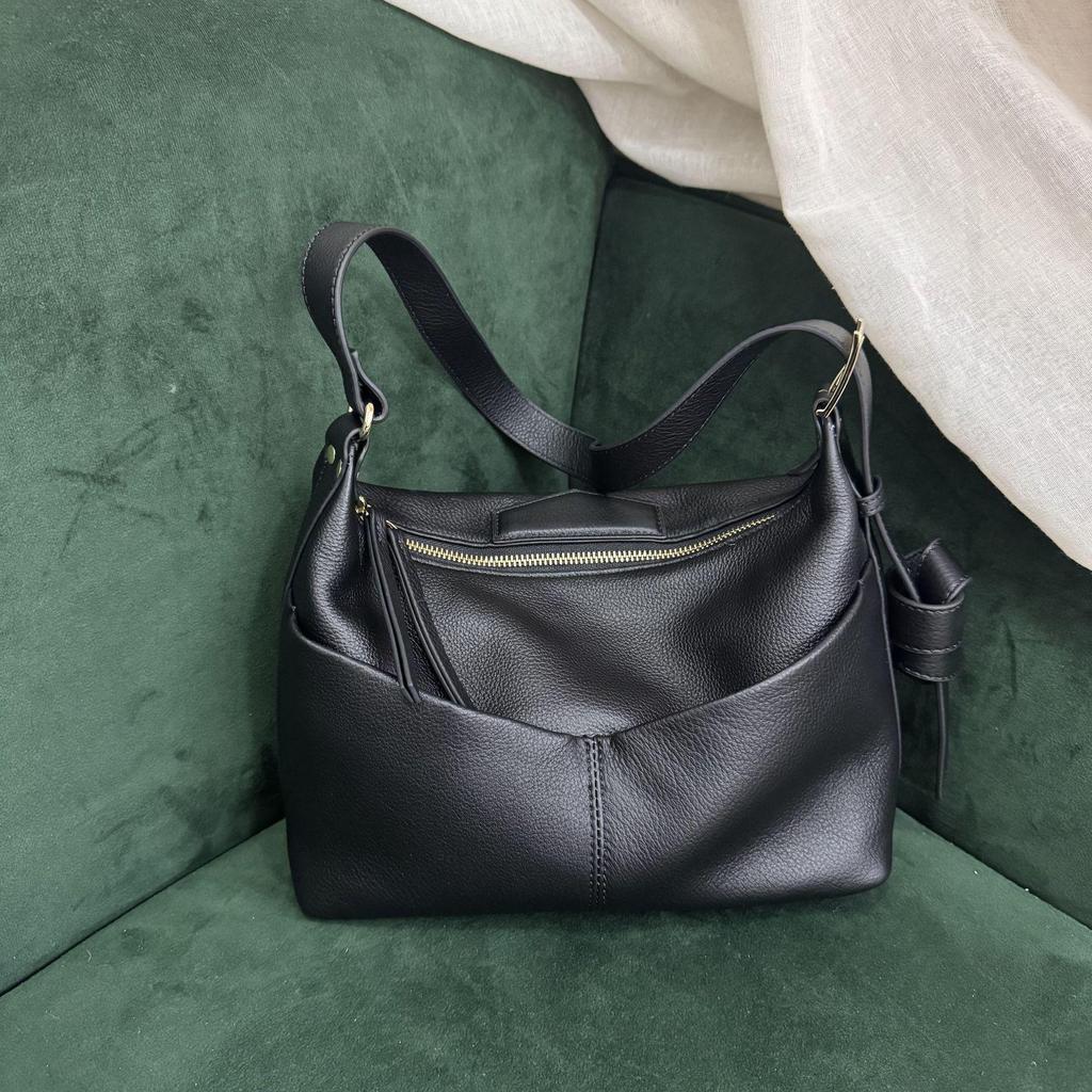 Korean Minimalist Genuine Leather Hobo: Casual Versatile Soft Shoulder Bag with Large Capacity