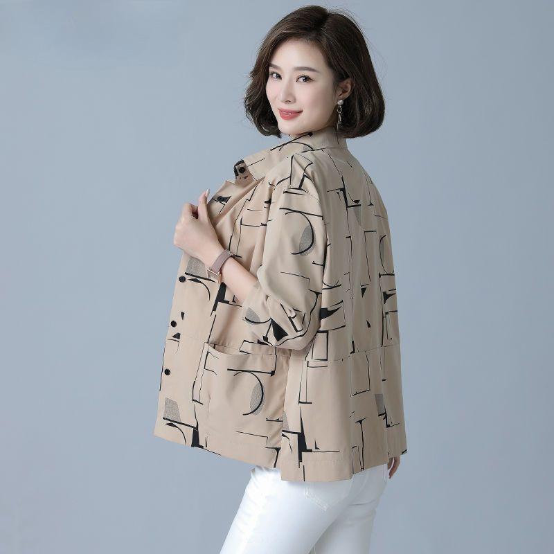 Middle-aged and elderly fashion loose large mother spring coat trench coat middle-aged and elderly coat women's foreign style coat