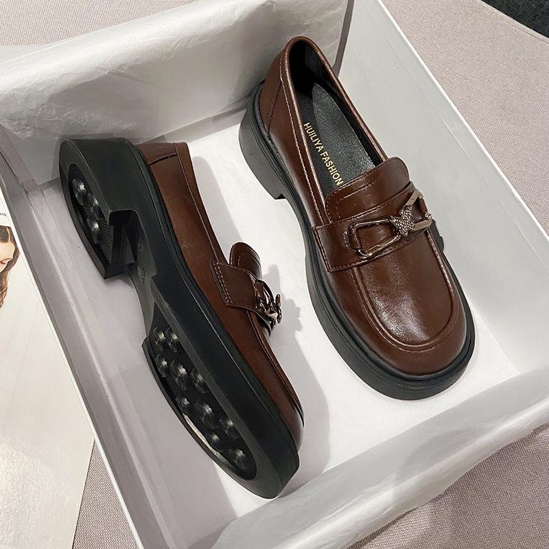 

Ретро маленькие кожаные туфли женские на платформе весна и осень 2025 новые с круглым носком универсальные одинарные туфли черные лоферы X812-15 40