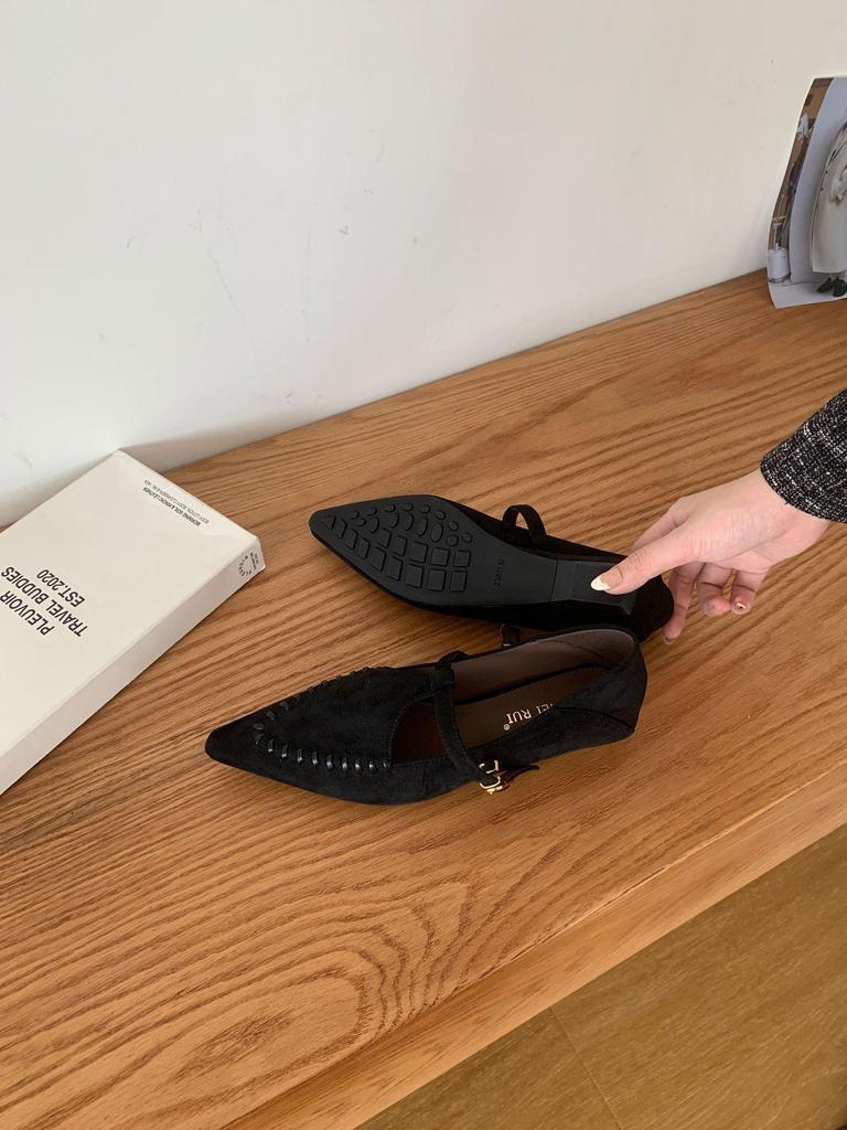 2025 Retro Mary Jane Damenschuhe: Spitze Zehenpartie, Keilabsatz mit Bohnenboden, Lederriemen, Blockabsatz