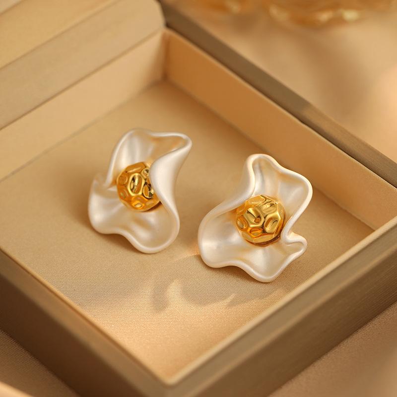 Irregular Petals Red Color Flowers Stud Earrings for Women Exquisite Simple  Sweet Personality Temperament Jewelry