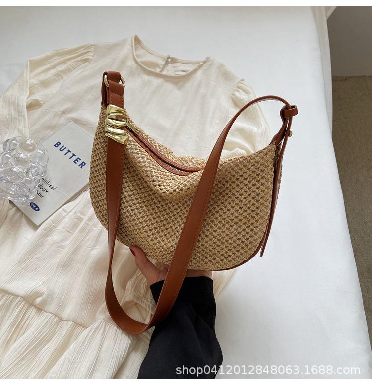 

Summer super fire woven straw dumpling bag 2025 new niche design messenger bag foreign commuter shoulder bag хаки