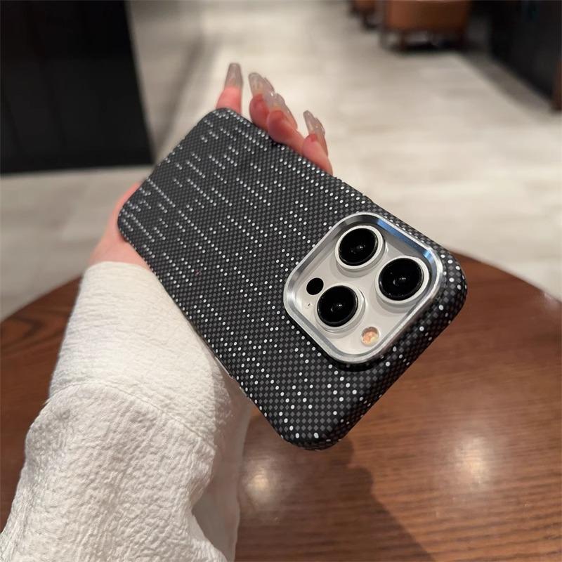 Carbon Fiber Pattern Magnetic Suction Suitable for IPhone16promax Mobile Phone Case Matte Apple 14 Ultra Thin 15 New Simple