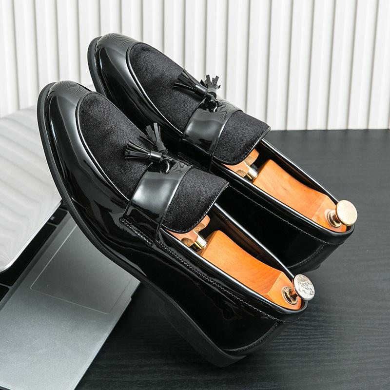 Autumn and Winter Leather Shoes Men's British Tassel One-pedal Business Dress Breathable Beanie Shoes Youth Casual Loafers Men's Shoes