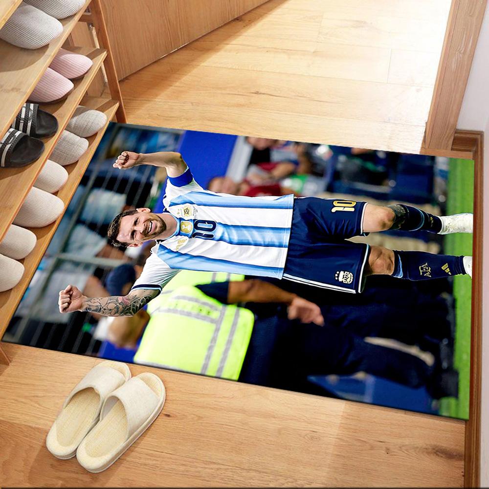 Tappeto Messi 572 Perfetto per Balcone Sala Giochi Decorare stanza Soggiorni Tappeto Antiscivolo Anime Ufficio Decor