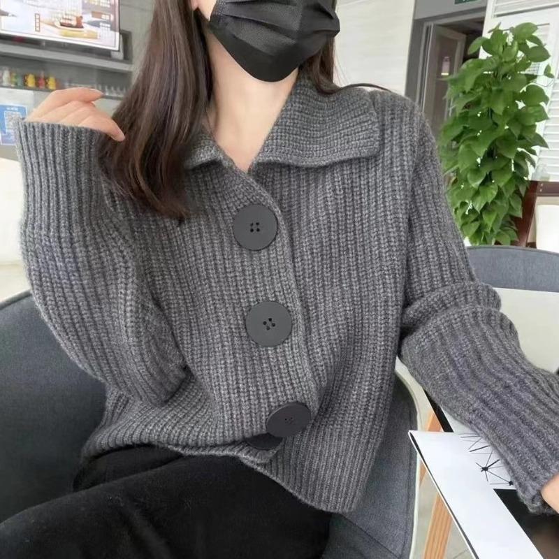 Herbst und Winter Damen Langarm Loose Fashion Großknopf Revers Strickjacke Jacke Pullover