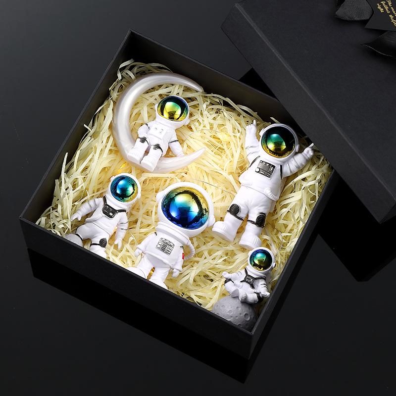 Small Resin Astronaut Figurine - Perfect for Home Decor, Valentine's, or Birthday Gift