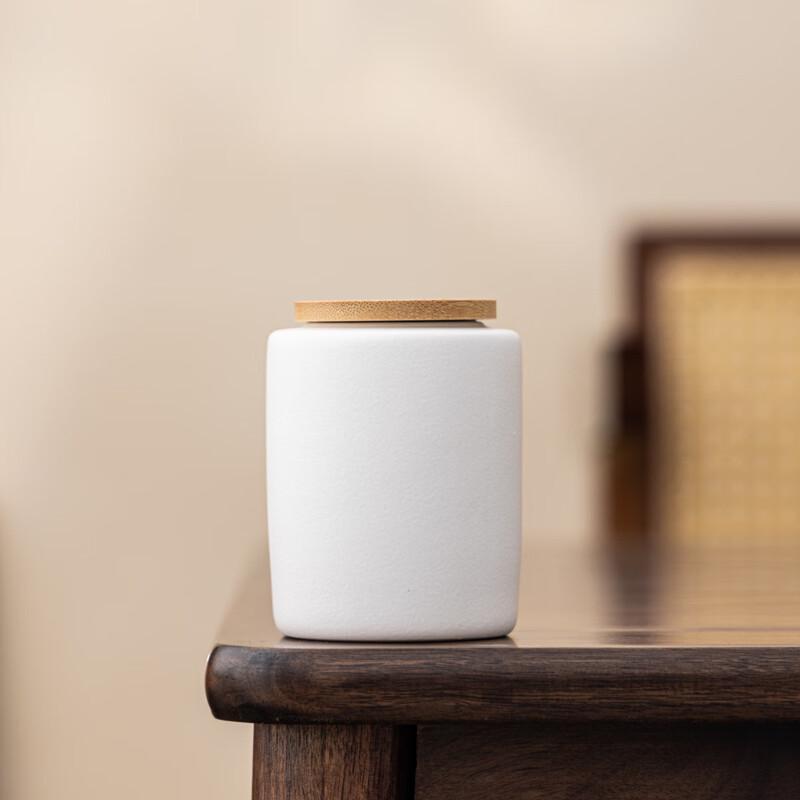 Ceramic Tea Caddy with Bamboo Lid