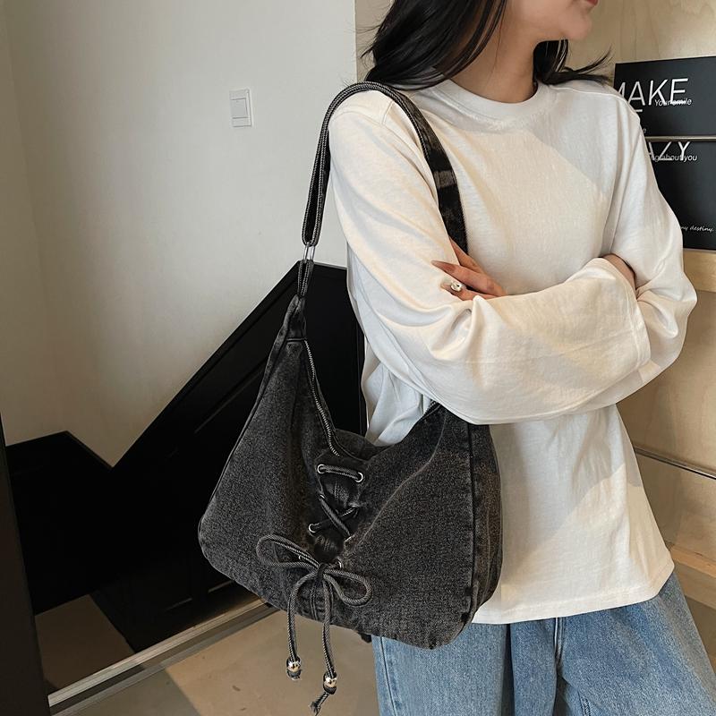Borsa a tracolla in denim da donna con fiocco Borsa a spalla da pendolare Borsa sotto l'ascella