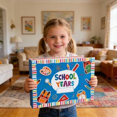 Školní pamětní kniha Scrapbook pro děti Organizér na fotky a výtvarná díla Od předškolního věku po střední školu Vzpomínkové album