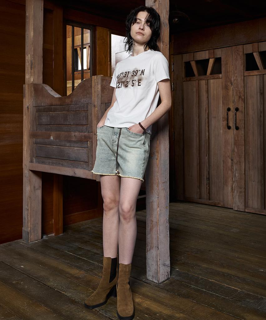 MAGOODGAN Lydia 3624 Notation Standard Fit Off-White Short Sleeve Tee