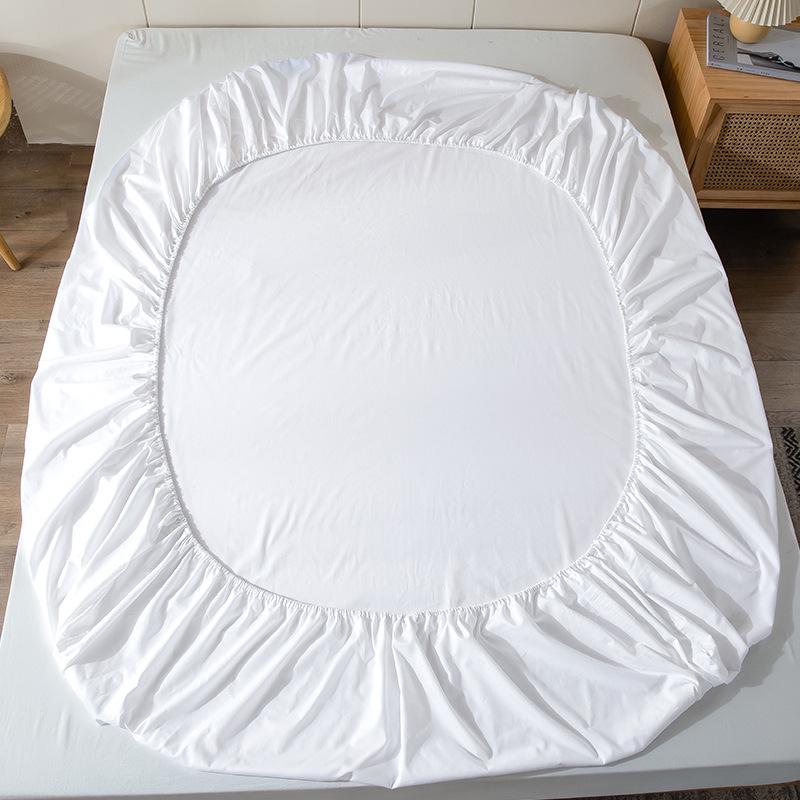 White Non-Slip Mattress Cover - Fitted Bedspread for 1.8m Beds, Ideal for Hotel and Guesthouse Use