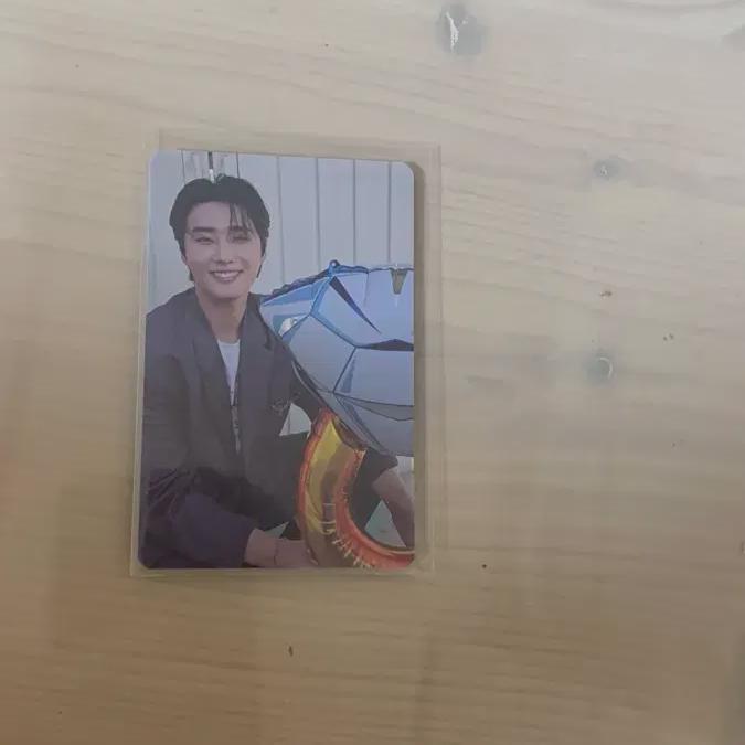 

Day6 50,000 Won Photocard