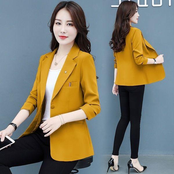 Fashionable and Elegant Women's Suit Jacket Perfect for Spring