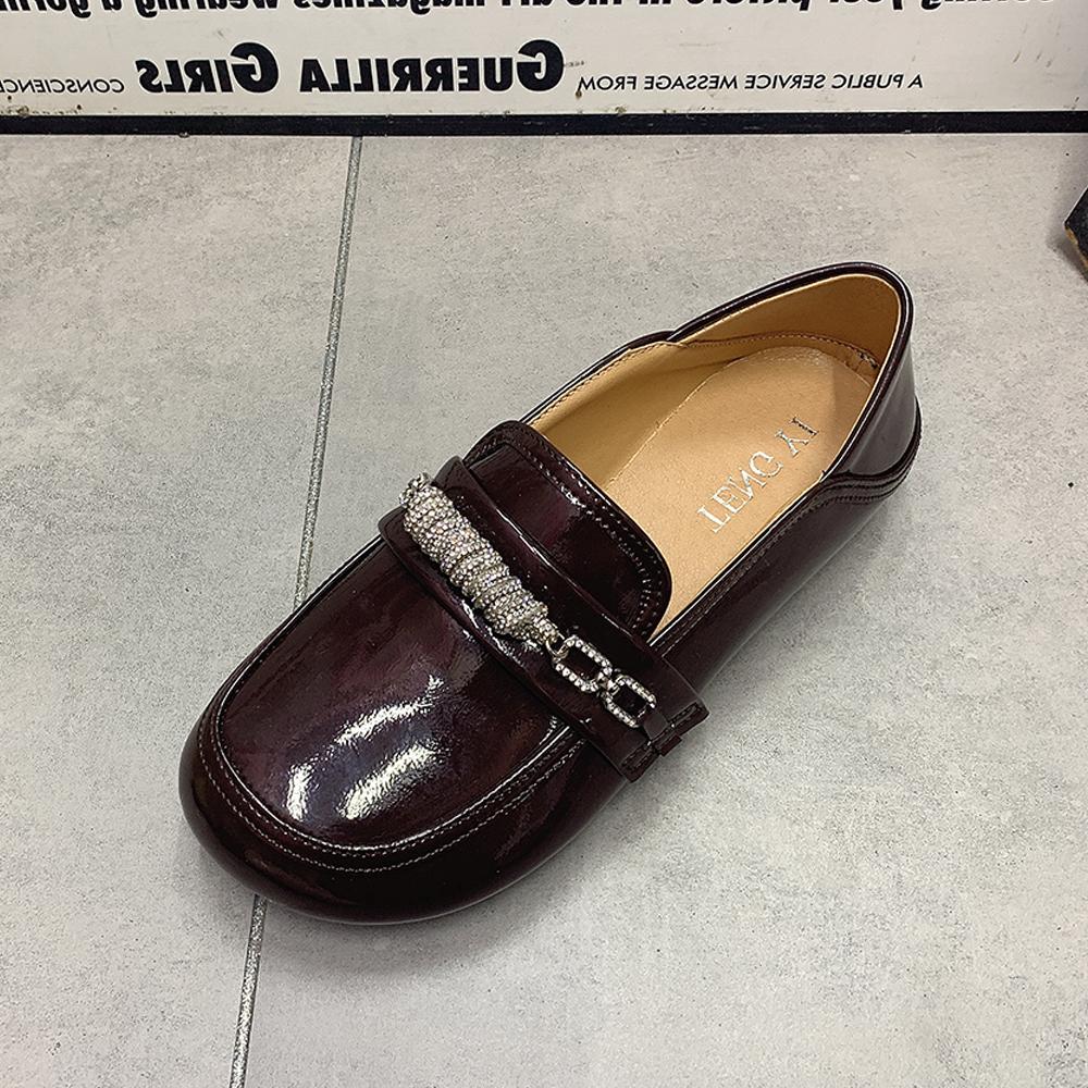 Fashion Women Loafers Plus Size Casual Women Shoes Female Flat Shoes Designer Women Mullers Patent Leather Rhiestones Shoes