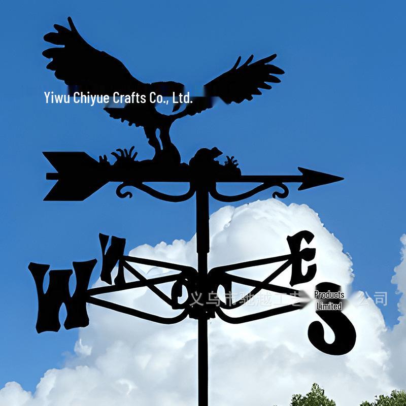 Weather Vane Ornament: Outdoor Wrought Iron Spray-Painted Roof Decoration Metal Craft