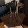Borsa Tote Lusso in Ecopelle Designer Ala Organizer Borsa a Spalla Elegante di Grande Capacità Pendolare Francese Borsa da Shopping Opaca Sottobraccio