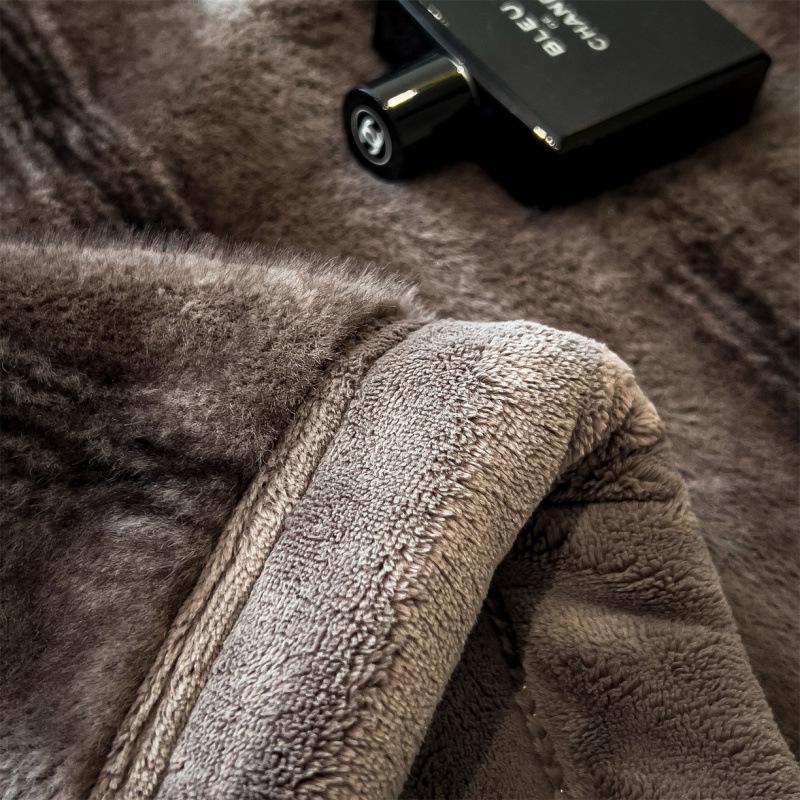 2025 Herbst/Winter Luxus Goldene Nerzdecke - Doppelseitig Dick Sofaüberwurf und Quiltkern für Nickerchen