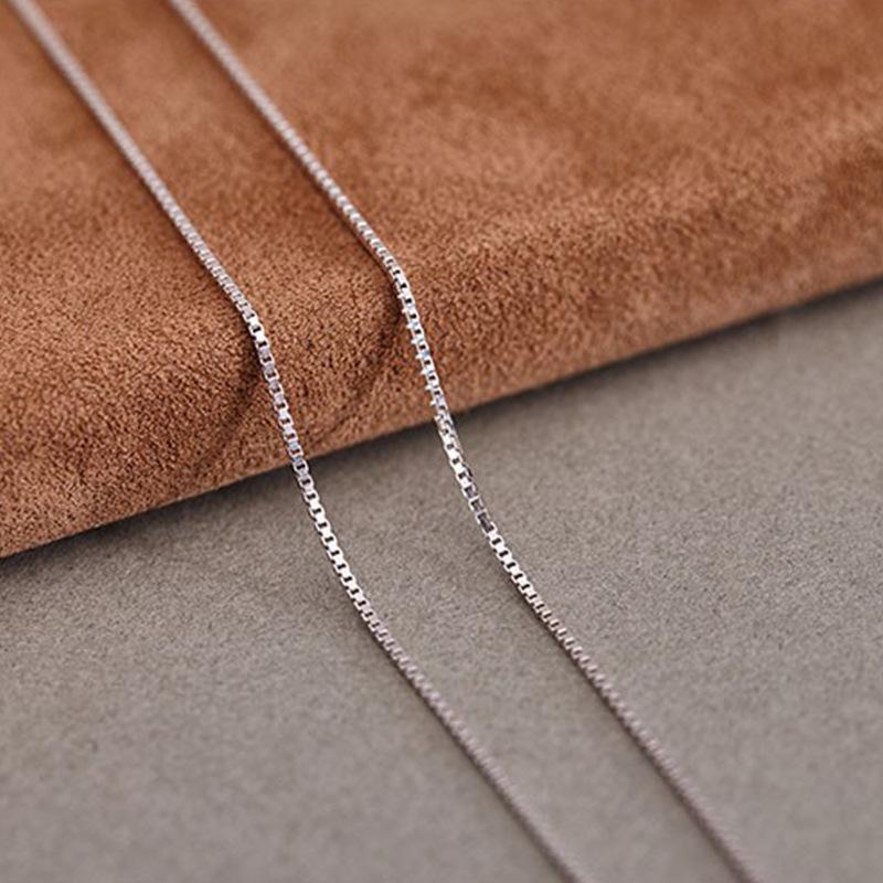 Korean pendant imported box chain women's short necklace collarbone with chain exquisite fashion versatile light and changeable