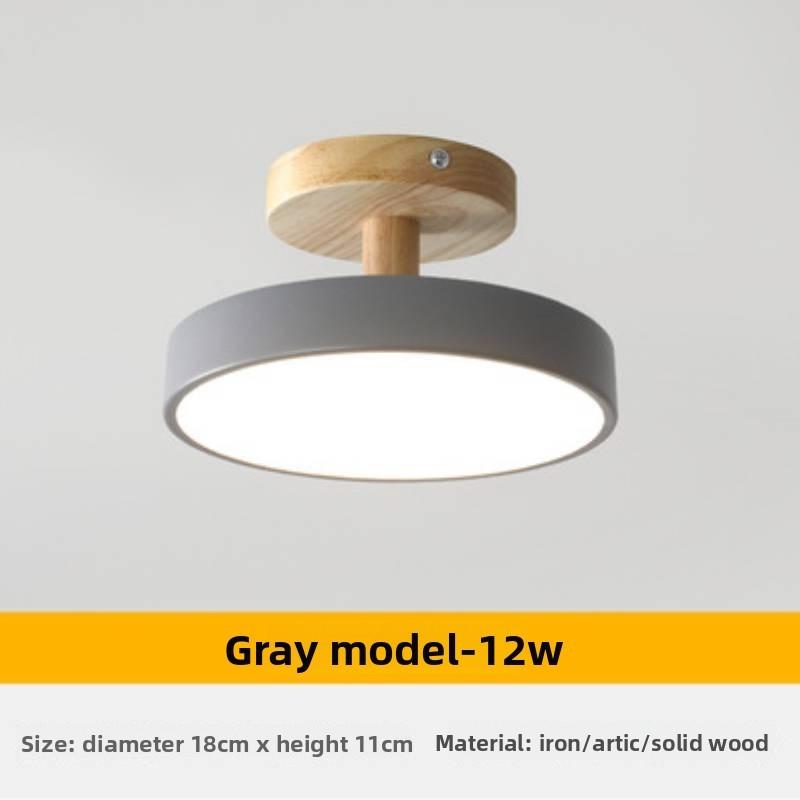 Minimalistische nordische LED-Deckenleuchte mit Holzkörper für die Beleuchtung von Hausfluren