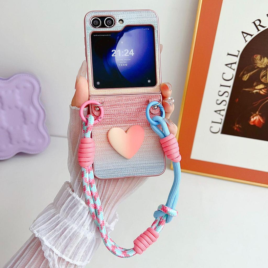 Samsung Galaxy Z Flip7 Iridescent Leather Heart Case – Protective Cover for Z Flip 6/5/4