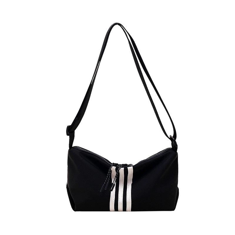 Summer fashion trendy sports style small square bag women's new summer sweet and cool hot girl style texture messenger bag bag