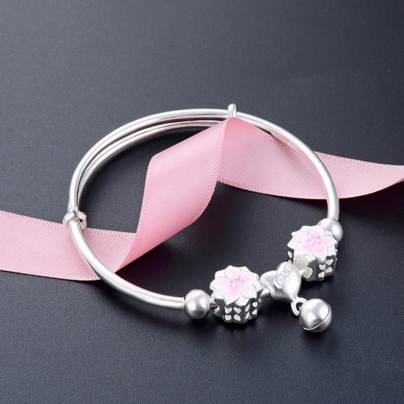 Japonský stříbrný náramek S999 s leštěným povrchem pro ženy, módní a roztomilý náramek, studentský květinový olejový kulatý korálek, všestranný doplněk