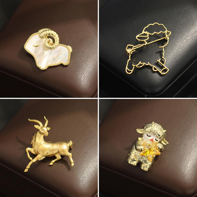 Shiny Sheep Goat Animal Brooch Rhinestone Pearl Decor Lapel Pin Elegant Women Jewelry for Coat Dress Bag Daily Decoration