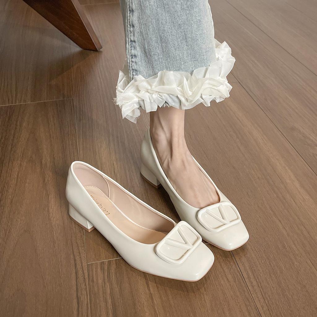 Weiwei girl 9258-12 Französische eckige Zehenpartie Einzelne Schuhe Damen Dicke Ferse Leichter Ausschnitt Temperament Nude Pendler Damenschuhe zum Rock