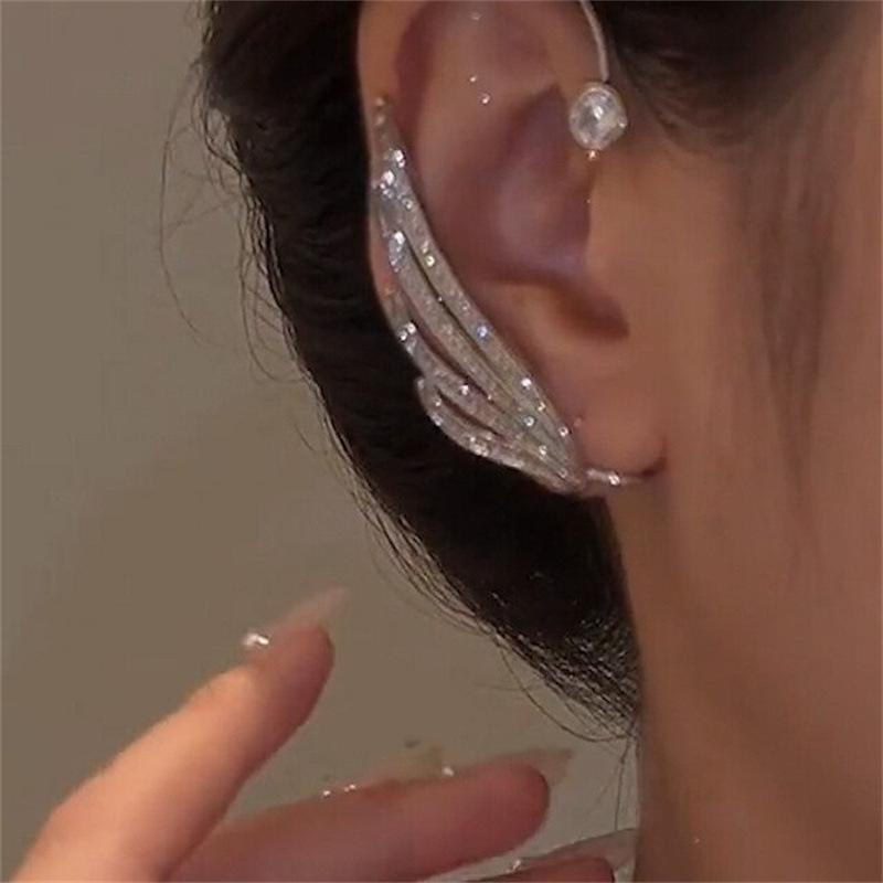 1PC Angel Wings Crystal Clip Earrings Simple Zircon Ear Stud for Women Piercing Ear Cuff Earring Jewelry Birthday Gift