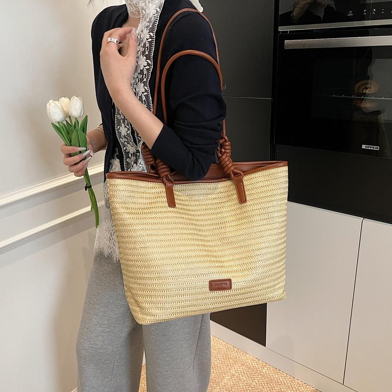 Fashion Shoulder Bag Women's New Seaside Beach Vacation Large-capacity Woven Tote Bag