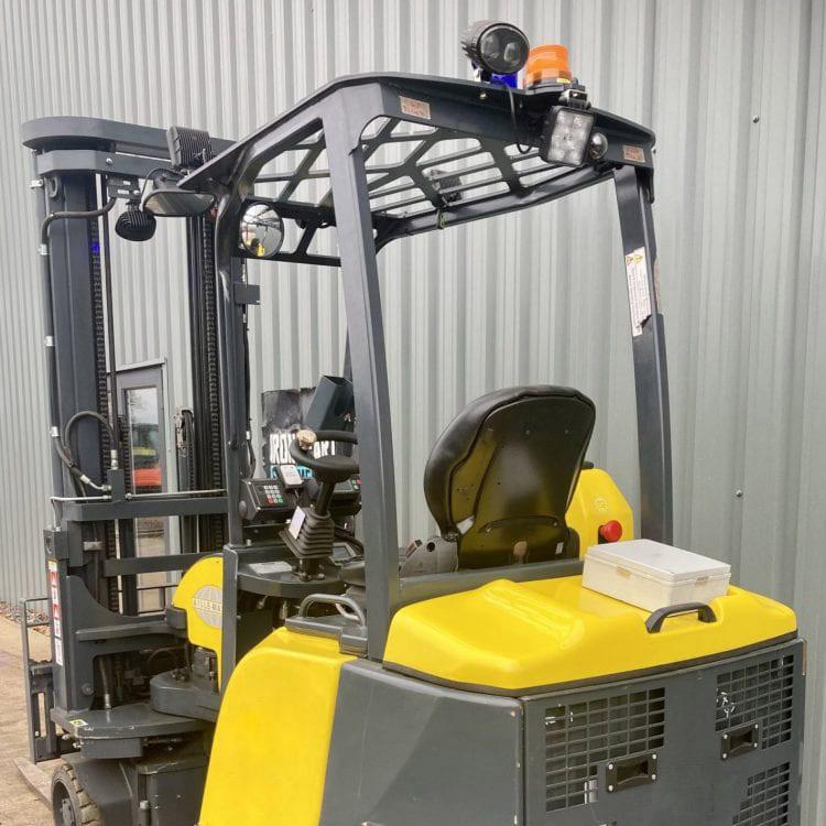 Forklift School Bus Engineering Vehicle Cleaning Equipment Warning Strobe Beacon Flashing Light 10-110V DC