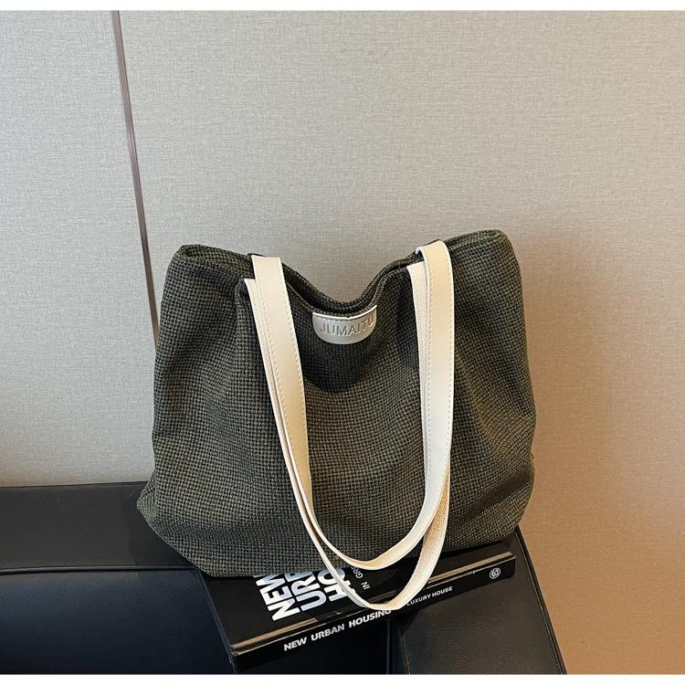 Bag women's large-capacity new spring versatile casual shoulder bag college student class tote bag