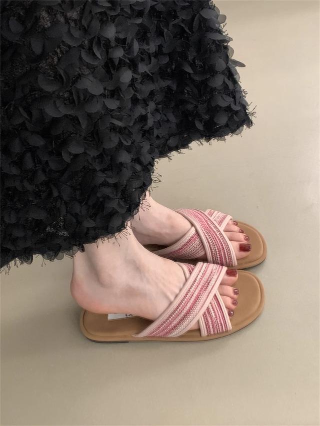 Bohemian Flat-bottomed Woven Cross-strapped Slippers for Women's Summer Wear 2025 New Design Niche Cool Slippers for Women