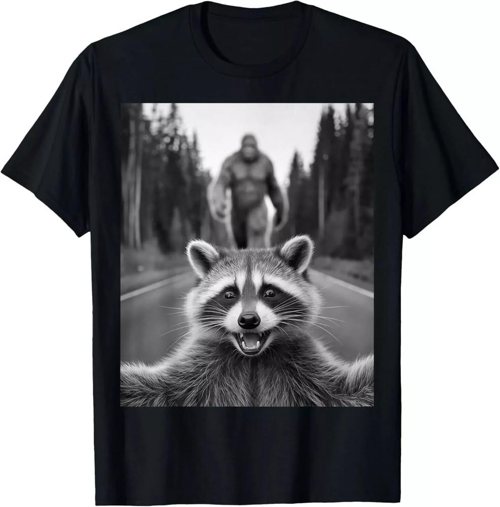 Scared Raccoon Selfie With Sasquatch Bigfoot , Funny Raccoon T-Shirt Unisex T-Shirt XL