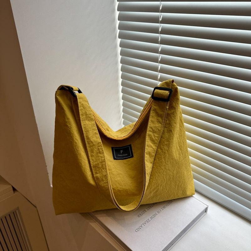 

Stylish and simple shoulder bag 2025 summer new messenger bag this year popular messenger bag niche trend bag women жёлтый