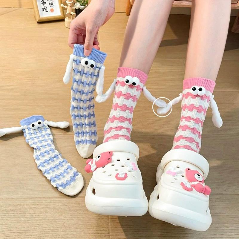 1Pair Magnetic Skin-friendly Big Eyes Dopamine Hand-in-hand Socks Comfortable Plaid Pattern Cartoon Couple Socks Warm Colorful