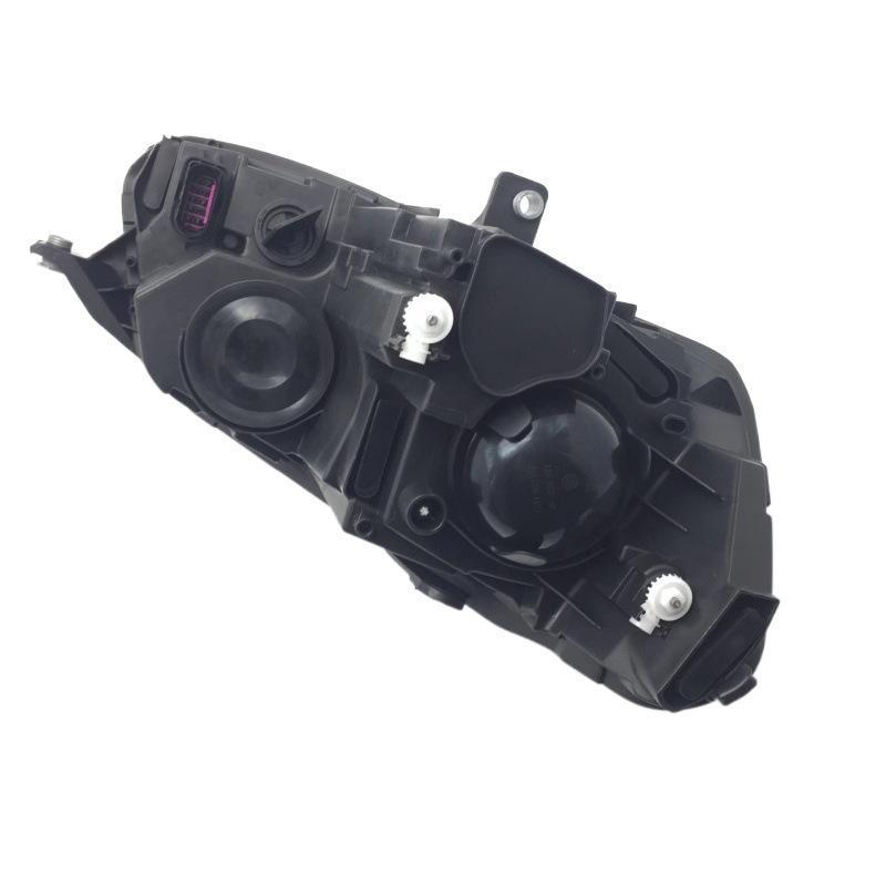 Volkswagen Bora 13-15 Original Quality Headlight Assembly