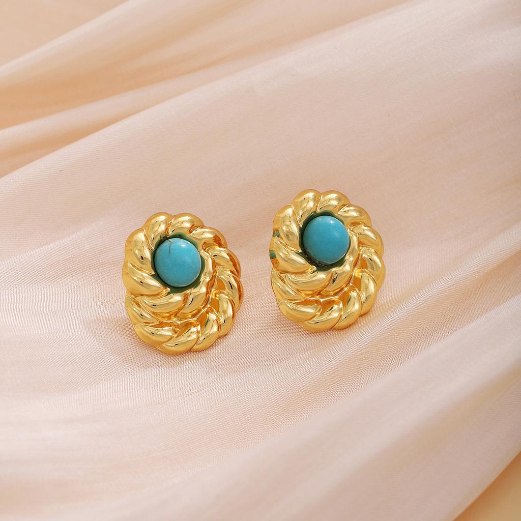 French Retro Irregular Flower Texture Stud Earrings, Medieval Light Luxury High-End Metal Style Fashion Temperament Earrings