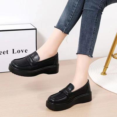 Britischer Stil Plateau Arbeit kleine Lederschuhe Damen 2025 neu Frühling Mary Jane Slipper Ein-Pedal Einzelne Schuhe Damen