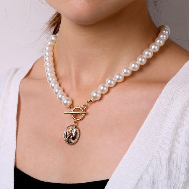 Jemné perlové květinové mašličkové choker náhrdelníky Dlouhý řetízek s přívěskem perlového srdce ve zlatém tónu Náhrdelníky s přívěskem mince Pro stylové šperky Ženy Elegantní Květinové náhrdelníky