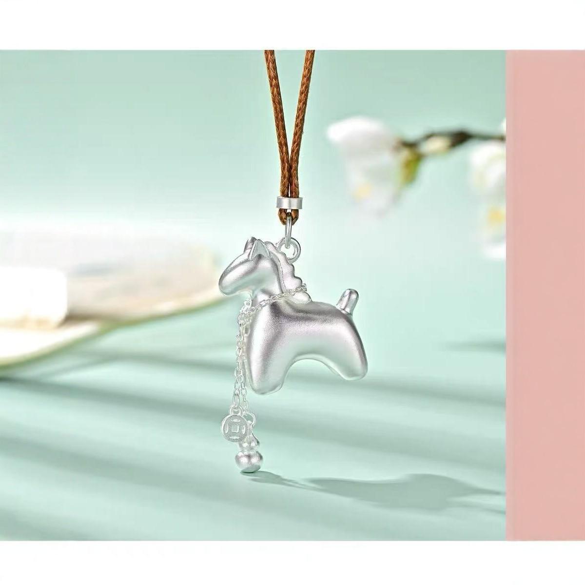 

S999 Sterling Silver Horse Pendant Necklace: Elegant Luxury Tassel, Copper Coin & Gourd Design for Women, Perfect for Couple s Sweater Chains. 7g