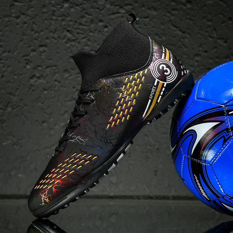 Fashion Men Soccer Shoes Kids Football Boots Women Breathable Soccer Cleats Antiskid Chaussure Football TF/FG Outdoor Football Shoes